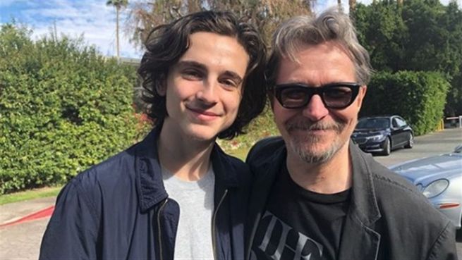 go to Aus schlechtem Gewissen? Timothée Chalamet spendet Gage