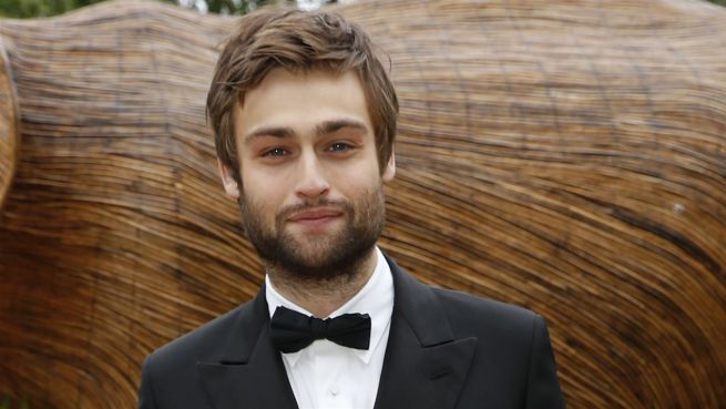 go to Happy Birthday, Douglas Booth!